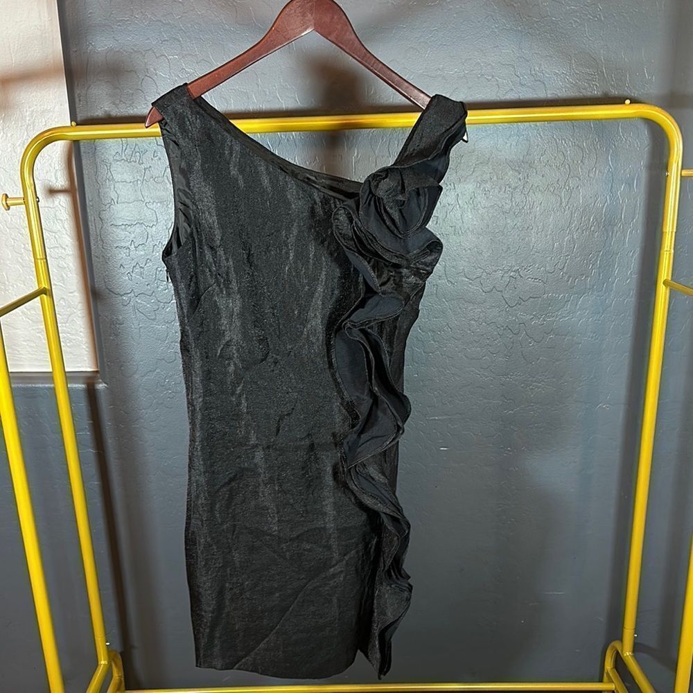 Black Ruffled Body-Con‎ Sheath Dress for Cocktail